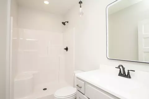 Bath - 2194 Corrigan Way, Normal, IL 61761 photo 10 of 10