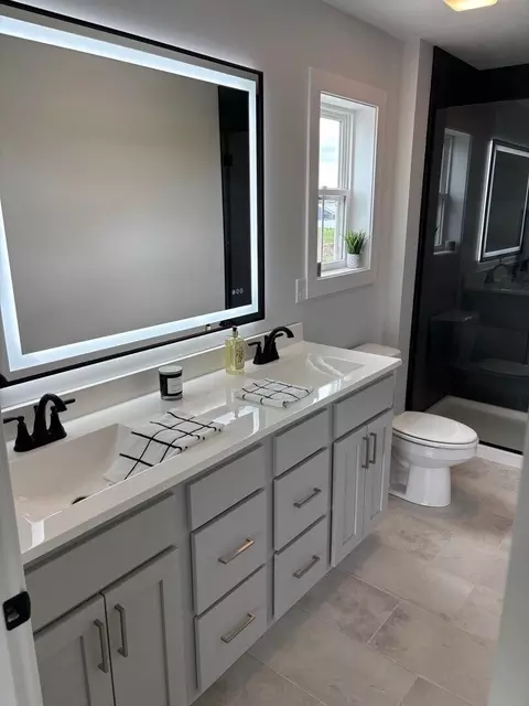 Bath - 2194 Corrigan Way, Normal, IL 61761 photo 2 of 10
