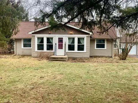 14 N Lake Ave, Third Lake, IL 60030