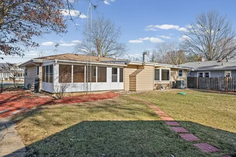 Exterior - 103 W Jefferson St, Philo, IL 61864 photo 3 of 10