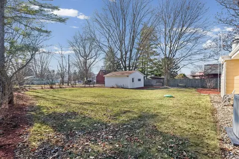 Exterior - 103 W Jefferson St, Philo, IL 61864 photo 5 of 10