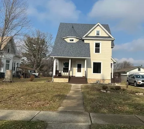 313 E Corning Ave, Peotone, IL 60468