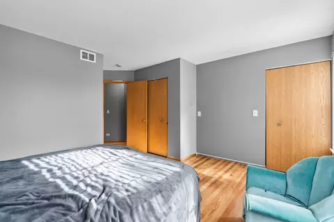Bedroom - 1229 Yellowpine Dr, Aurora, IL 60506 photo 1 of 2