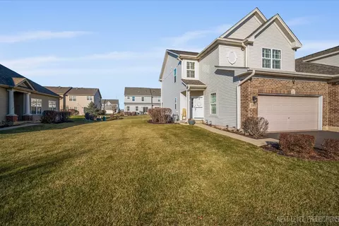 1164 Freedom Rd, Elburn, IL 60119