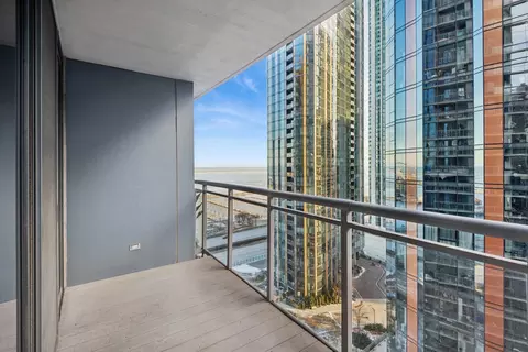 450 E Waterside Dr #1306, Chicago, IL 60601 photo 16