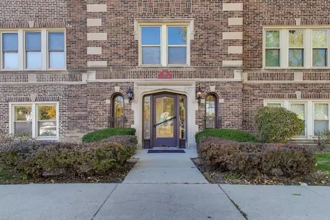 46 6th Ave #GJ, La Grange, IL 60525