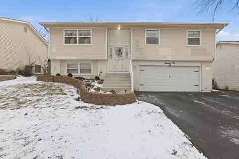 72 W Nevada Ave, Glendale Heights, IL 60139
