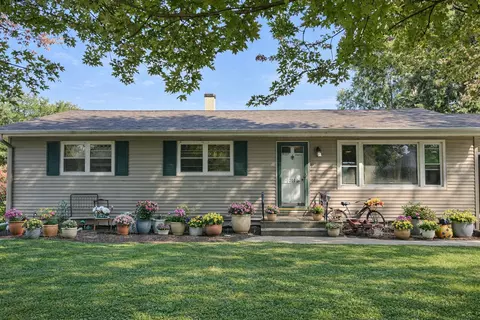 208 N Wabena Ave, Minooka, IL 60447