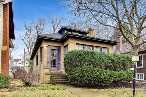 2651 Broadway Ave, Evanston, IL 60201