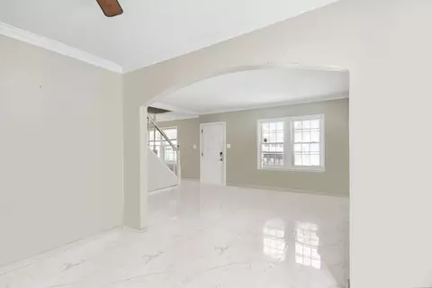 Living - 3615 214th St, Matteson, IL 60443 photo 2 of 5