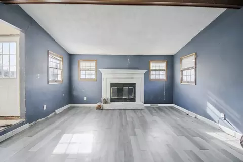 Living - 3615 214th St, Matteson, IL 60443 photo 4 of 5