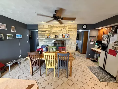 Dining - 2276 Cross St, Freeport, IL 61032 photo 1 of 1