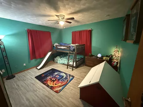 Bedroom - 2276 Cross St, Freeport, IL 61032 photo 4 of 4