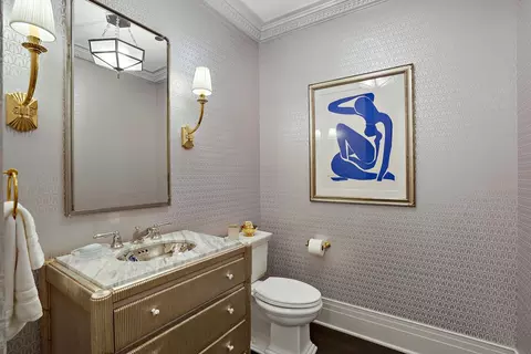 Bath - 159 E Walton Pl #14A, Chicago, IL 60611 photo 1 of 5