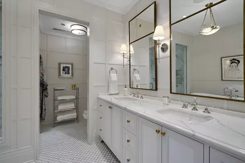 Bath - 159 E Walton Pl #14A, Chicago, IL 60611 photo 3 of 5
