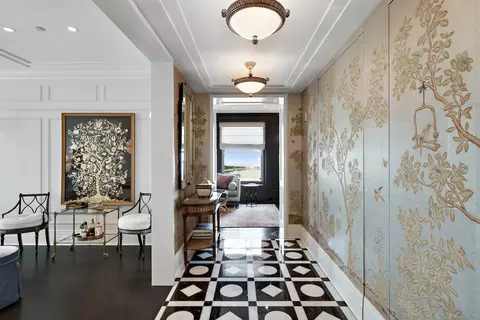 Entry Way - 159 E Walton Pl #14A, Chicago, IL 60611 photo 1 of 2