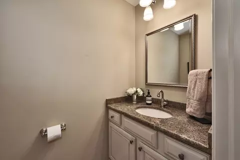 Bath - 3830 Anjou Ln, Hoffman Estates, IL 60192 photo 1 of 3