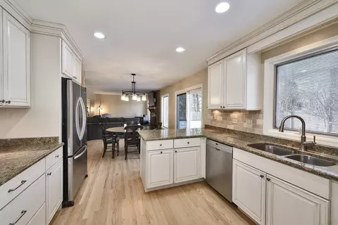 Kitchen - 3830 Anjou Ln, Hoffman Estates, IL 60192 photo 2 of 2