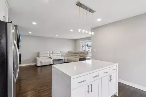16424 Ashland Ave, Markham, IL 60428 photo 9