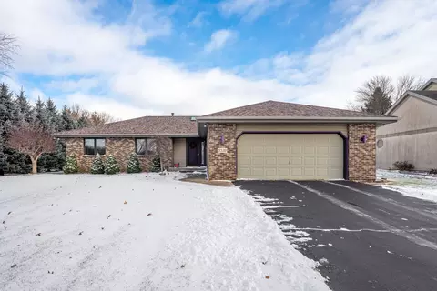 5539 Winners Cir, Caledonia, IL 61011
