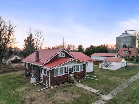 Other - 112 E Jefferson St, Dana, IL 61321 photo 2 of 12