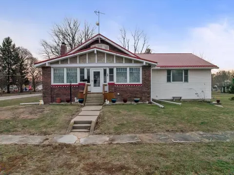 112 E Jefferson St, Dana, IL 61321
