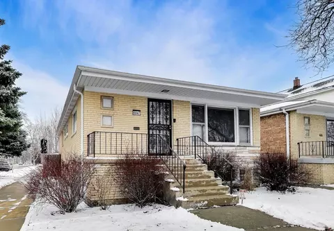 6047 N Newburg Ave, Chicago, IL 60631