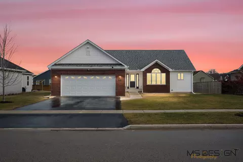 1012 Joshua Ln, Genoa, IL 60135