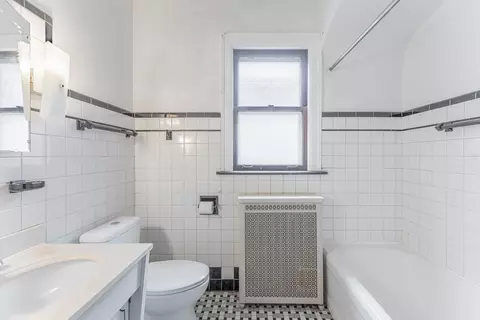 Bath - 2935 N Mango Ave, Chicago, IL 60634 photo 1 of 1