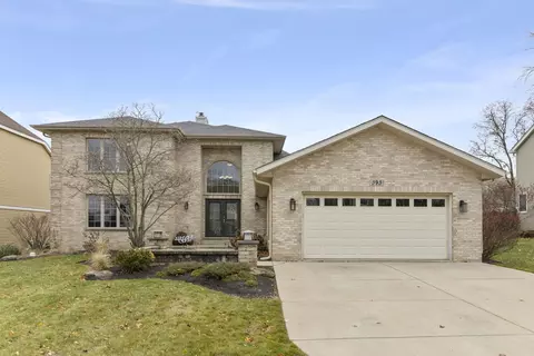 393 E 16th Pl, Lombard, IL 60148