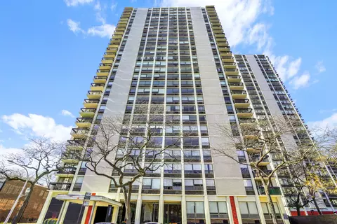 1455 N Sandburg Ter #801, Chicago, IL 60610