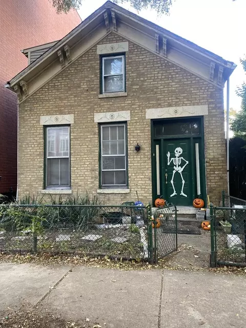 2238 N Wayne Ave, Chicago, IL 60614