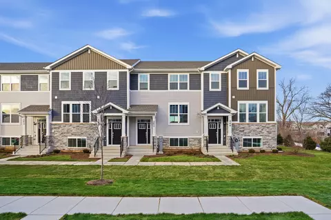 247 Settlers Pl, West Dundee, IL 60118