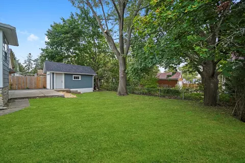 1009 Augusta Ave, Elgin, IL 60120 photo 6