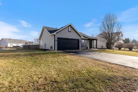 706 Keller St, Plano, IL 60545