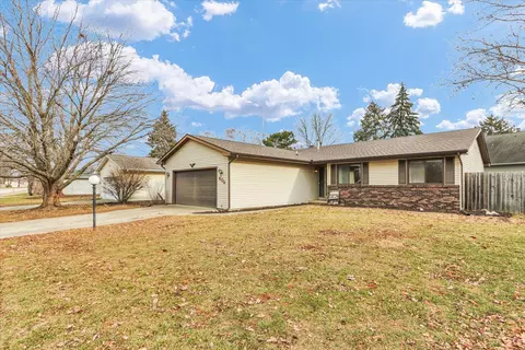 608 Pomona Dr, Champaign, IL 61822