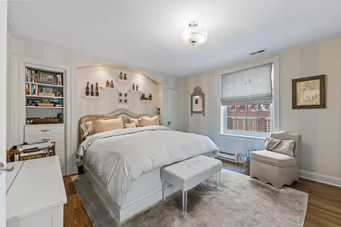 Bedroom - 26 E Scott St #3, Chicago, IL 60610 photo 1 of 3