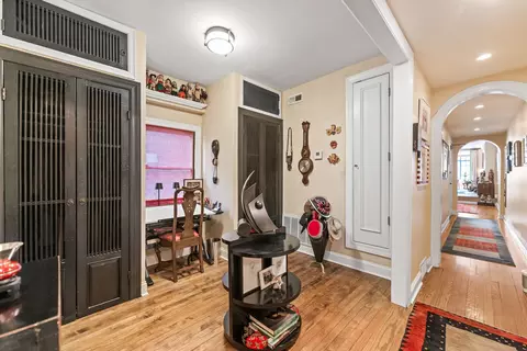 Entry Way - 26 E Scott St #3, Chicago, IL 60610 photo 5 of 6