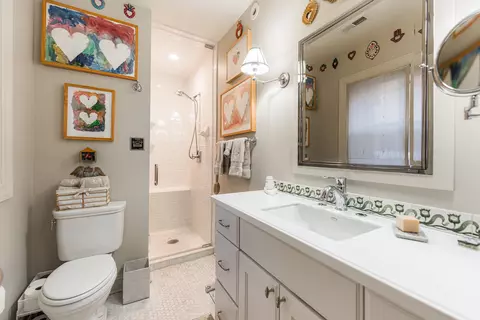 Bath - 26 E Scott St #3, Chicago, IL 60610 photo 2 of 4
