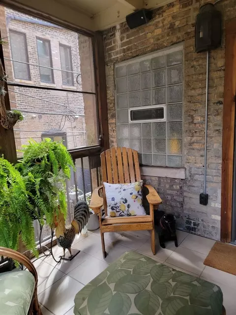 Exterior - 26 E Scott St #3, Chicago, IL 60610 photo 4 of 5