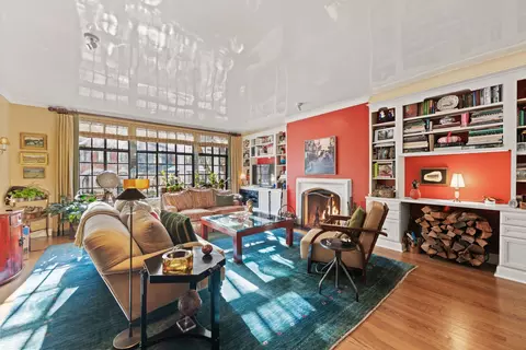 Living - 26 E Scott St #3, Chicago, IL 60610 photo 3 of 5