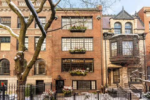 26 E Scott St #3, Chicago, IL 60610