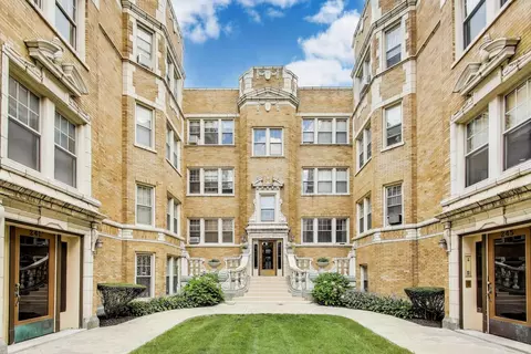 243 Washington Blvd #3A, Oak Park, IL 60302
