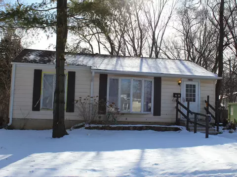 1665 Mckay St, Waukegan, IL 60087