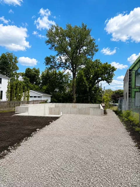 224 E May St, Elmhurst, IL 60126