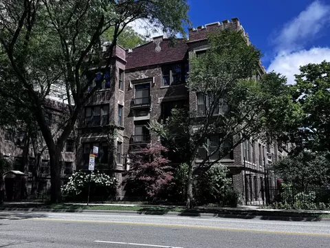6249 N Sheridan Rd #5, Chicago, IL 60660