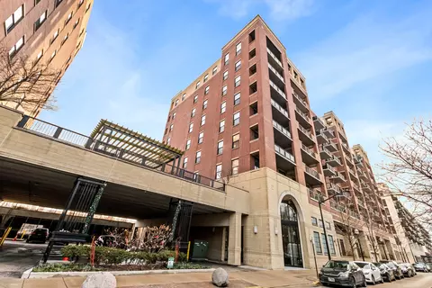 833 W 15th Pl #514, Chicago, IL 60608