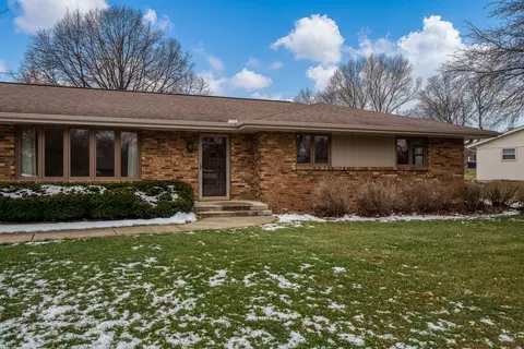 Exterior - 8169 Clockview Rd, Rockford, IL 61108 photo 1 of 3
