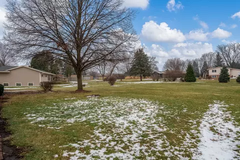 Exterior - 8169 Clockview Rd, Rockford, IL 61108 photo 3 of 3