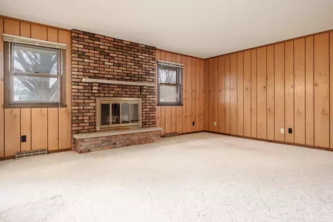Living - 8169 Clockview Rd, Rockford, IL 61108 photo 4 of 6